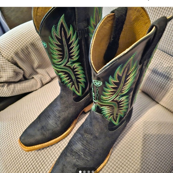 Ariat boots - Picture 1 of 3